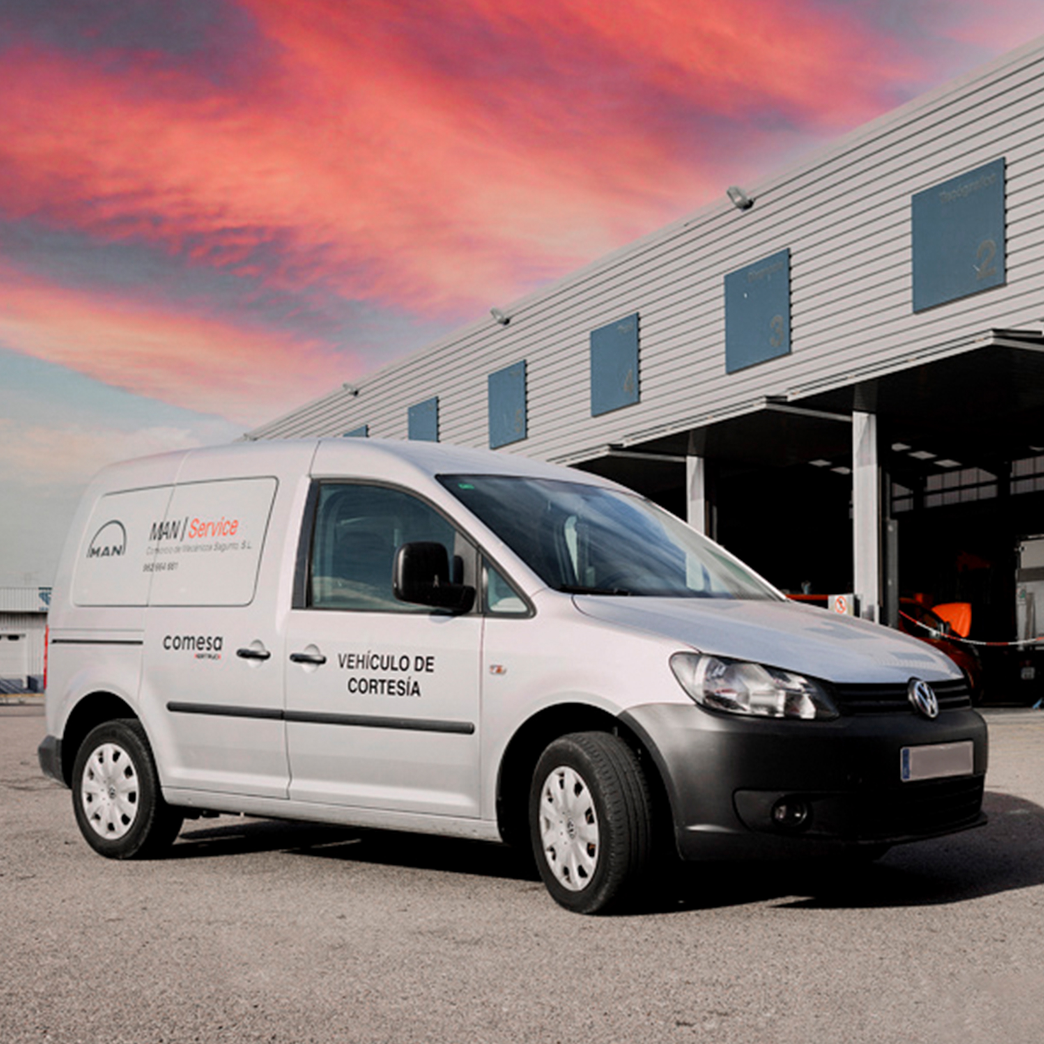 Vehiculo de cortesia taller camiones man comesa valencia